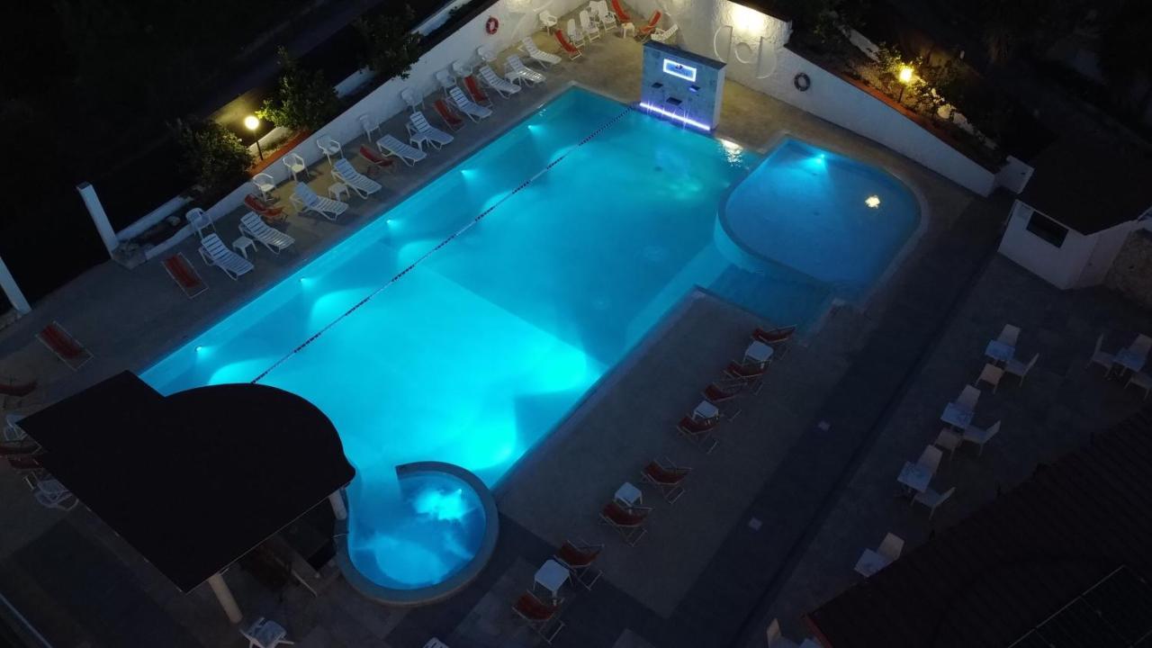 Villaggio Elisena ヴィエステ エクステリア 写真